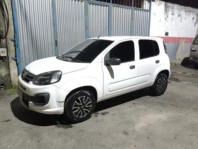 Fiat Uno Attractive 1.0 EVO Fire Flex 8V 5P 2021