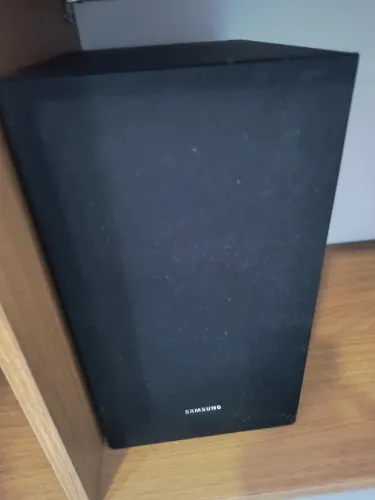 Soundbar Samsung HW-R550 320W RMS semi-novo a venda Guarulhos SP.