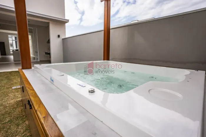 CASA À VENDA NO CONDOMÍNIO CAMPOS DE MEDEIROS EM JUNDIAÍ/SP