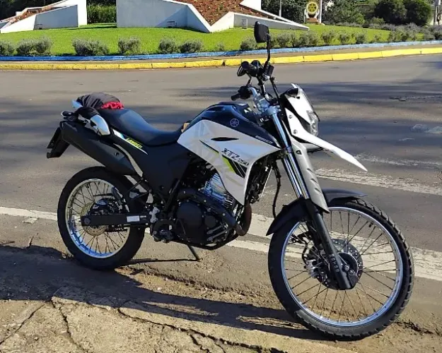 Yamaha Lander XTZ 250 Branca 2020