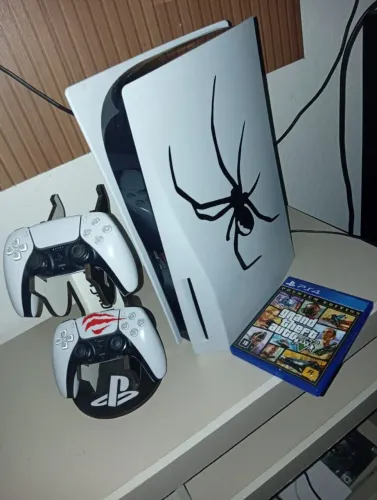 Vendo ps5 2 controle e 1 GTA V 