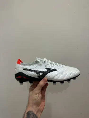 Mizuno Morelia NEO
