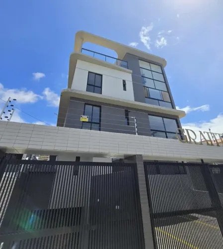 Térreo com Área no Bairro dos Estados 3 Quartos sendo 1 Suíte com Elevador e Lazer