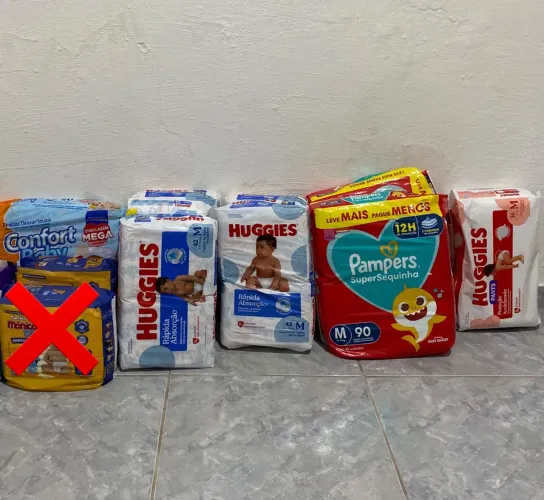 Fraldas descartáveis para vender