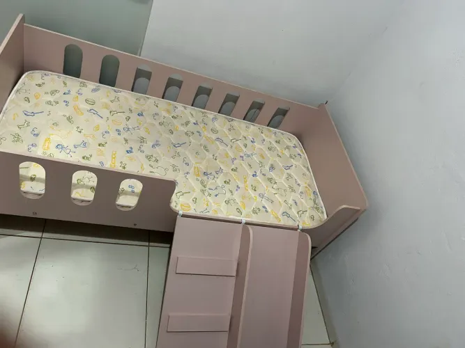Vendo cama infantil rosa