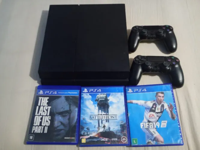 Playstation 4 com jogos 