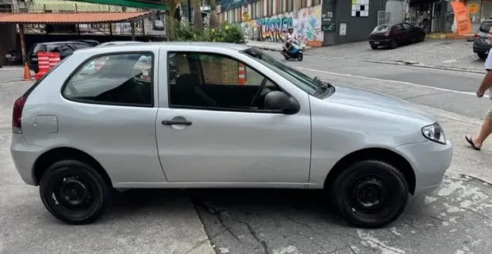 Fiat Palio Attractive 1.0 EVO Fire Flex 8V 5P 2013