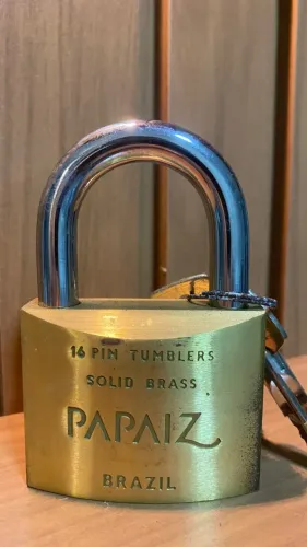 Vendo cadeado de ferro maciço Papaiz de 60 NOVO.