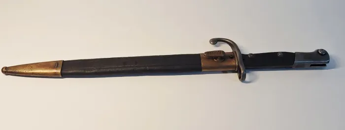 RARIDADE MILITAR BRASILEIRA - BAIONETA ORIGINAL F.A.P.I. COM BAINHA