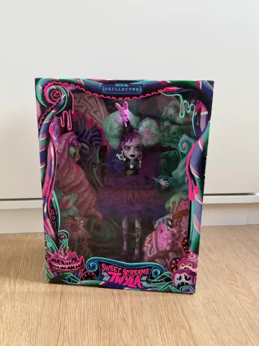 Monster high twyla sweet screams SDCC