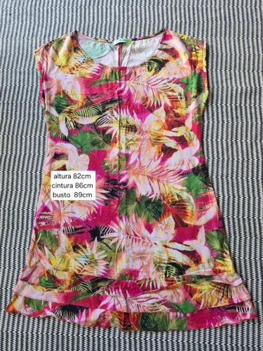 Vestido mini tubinho em estampa floral