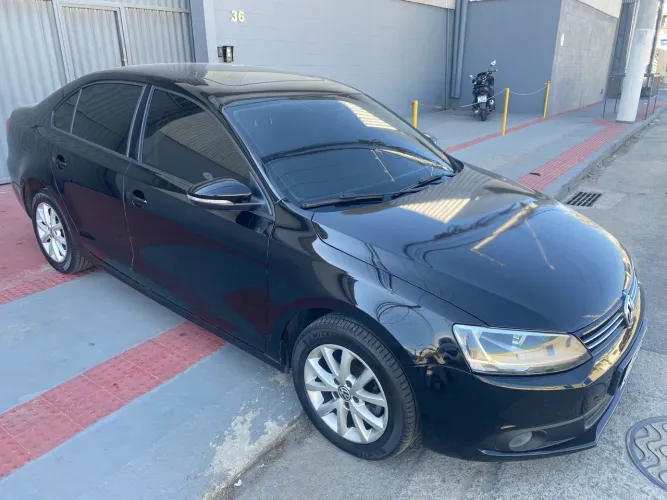 Volkswagen Jetta Comfortline 2.0 T.flex 8V 4P Tipt. 2014
