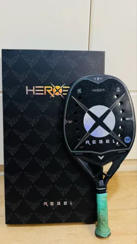 Raquete Heroes Rebel 2025