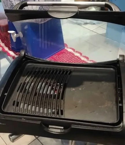 GRILL BRITÂNIA 127V COM TAMPA DE VIDRO