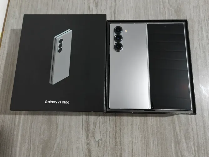 Galaxy Z Fold 6 512gb 1 Mês de uso zero impecável 