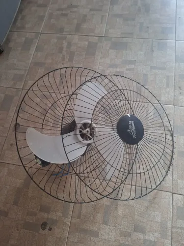 Vendo ventilador de parede