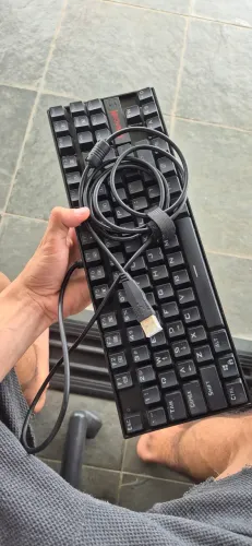 Teclado mecânico 60% switch azul Red Dragon