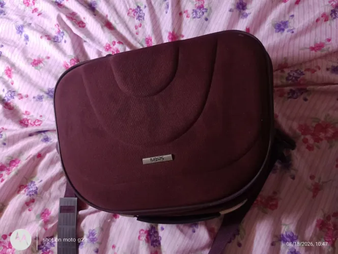MALINHA/BOLSA TRANSVERSAL SESTINI PEQUENA USADA