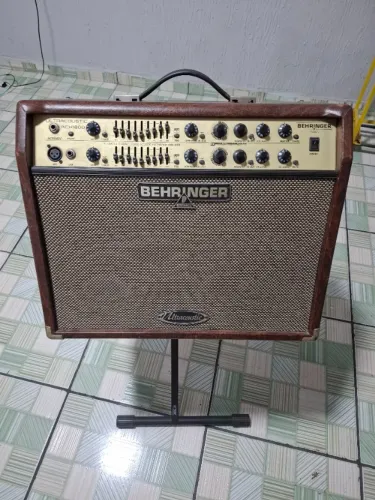 Caixa Amplificador para Violão Behringer ACX1800