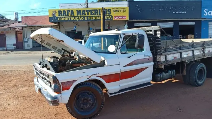 F4000 ANO 1981