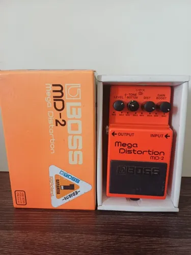 Pedal Boss MD-2 Mega Distortion original em ótimo estado