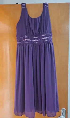 Vestido Roxo com Brilho na Cintura de Festa G