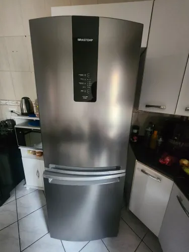 Vendo geladeira Brastemp Inverse, modelo BRE57AKANA3