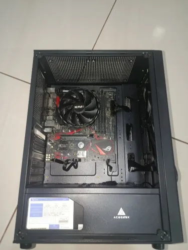 PC GAMER / i5 7400 / 8gb / 256gb (PLACA MÃE ASUS)