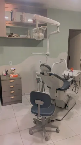 CONSULTÓRIO ODONTOLÓGICO COMPLETO