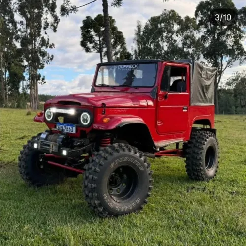 Toyota Band.Jipe Cap.de Aço Chas. Curto Diesel 1985