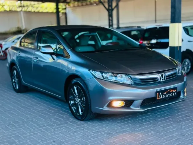 Honda Civic Sedan LXS 1.8/1.8 Flex 16V Aut. 4P 2014