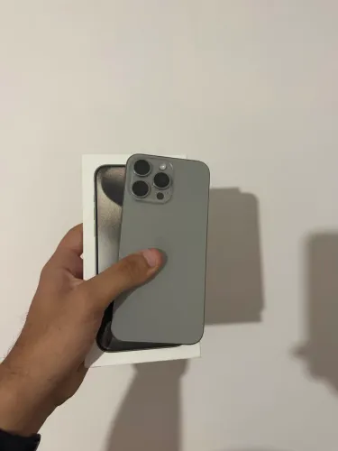 iPhone 15 pro max na caixa titânio natural impecável sem marcas