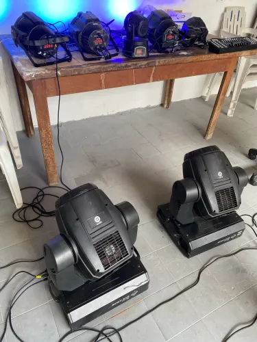 MOVING , 220v VENDE-SE BARATO OU NEGOCIA