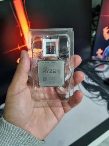 Processador AMD Ryzen 7 5700X 8 Núcleos 16 threads (Max Turbo 4.6ghz) (6 meses de uso)