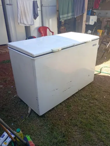 Vendo freezer metalfrio 420 litros