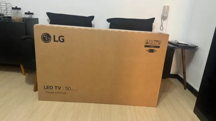 Smart TV LG 50 LED 4K UHD controle smart magic - 50AU801C0SA