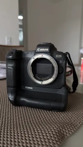 Câmera Canon R