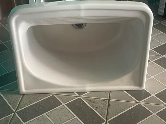 Tanque em Cerâmica