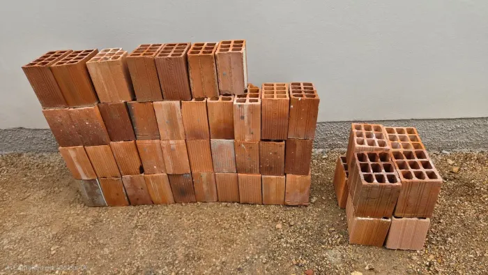 Sobras de tijolos cerâmicos