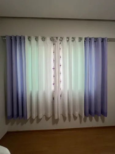Cortina quarto menina
