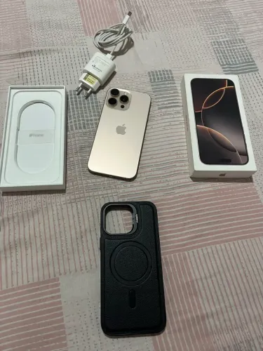 iPhone 16 Pro Max 256 gb pra trocar no 17 pro Max ou pego um inferior também