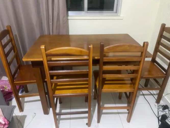 Mesa madeira maciça 