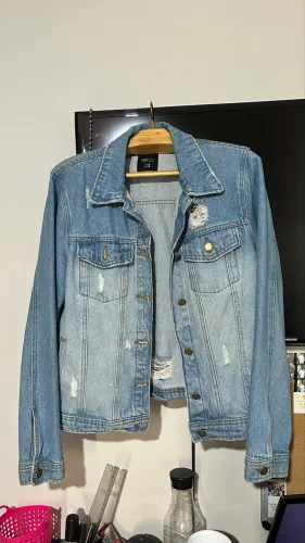Jaqueta Jeans Estilosa - Perfeita para o Dia a Dia