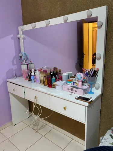 estou vendendo uma penteadeira