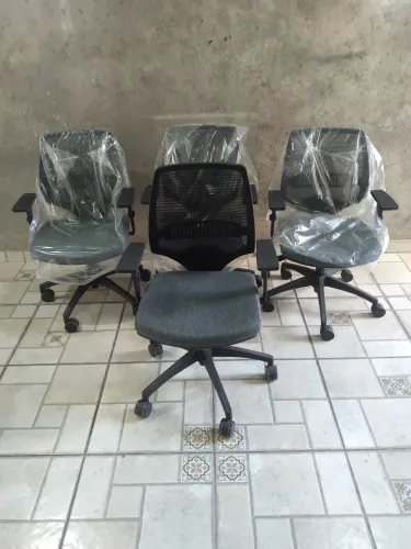 CADEIRA DE ESCRITÓRIO MARELLI ERGONÔMICA - NOVA