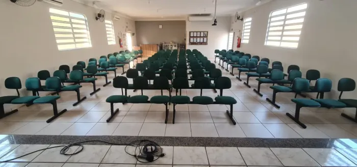 Imóvel Comercial para Venda em Campo Mourão, Centro, 1 dormitório, 2 banheiros