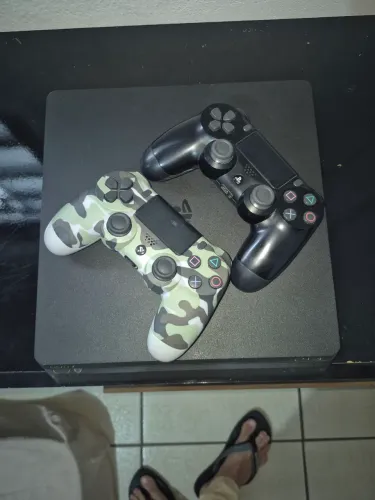PS4 SLIM 1 TB