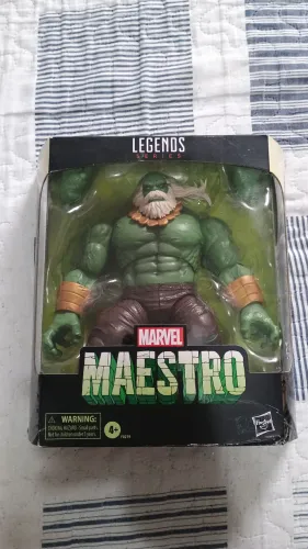 Boneco Marvel legends séries maestro.