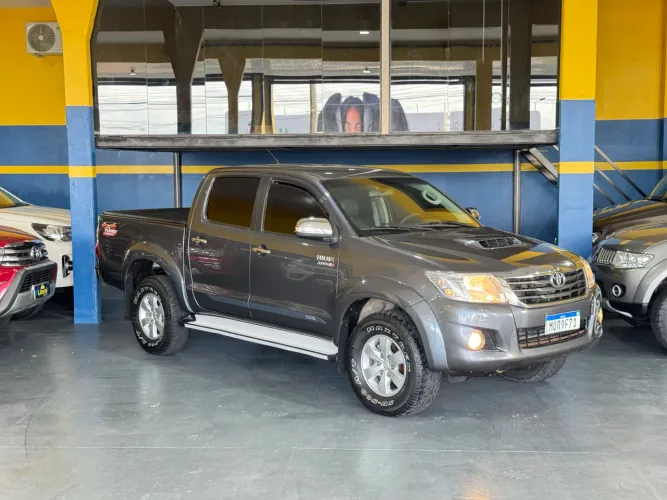 Toyota Hilux CD SRV D4-d 4X4 3.0 TDI Diesel AUT 2012