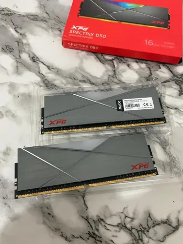 VENDO - Memória RAM XPG Spectrix D50 RGB 32GB (2x16GB) 4133MHz - Semi Nova